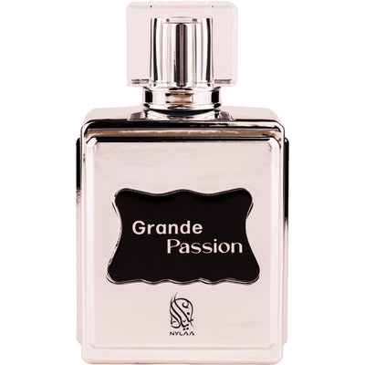 Grande Passion EDP 100ml från Nylaa – en kraftfull herrdoft med citrus, kryddor och träiga toner för eleganta tillfällen.